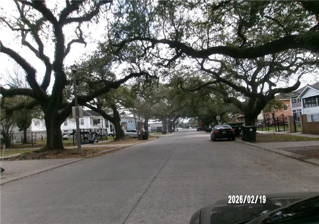 Homes for sale in New Orleans, LA | 3215 Louisiana Avenue Pkwy, New Orleans, LA 70125 | MLS# 2542584