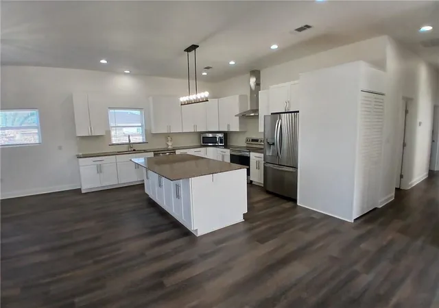 Photo 3 of Single family home for sale at 3014 Tifton St, Kenner, LA 70062 | MLS# 2543587 | Listing updated on 2026-07-31