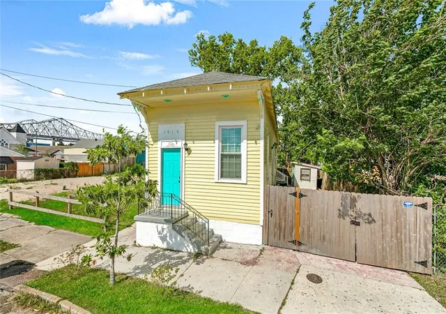 1st image of 1019 Vallette St, New Orleans, LA 70114 | MLS# 2543667