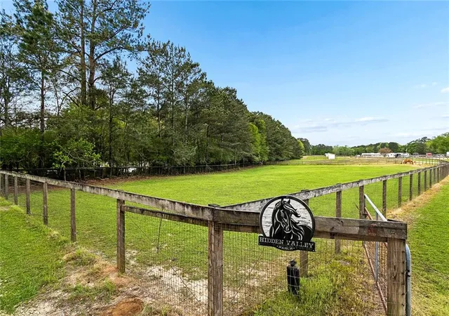 Homes for sale in Folsom, LA | 14712 Graci Rd, Folsom, LA 70437 | MLS# 2543454
