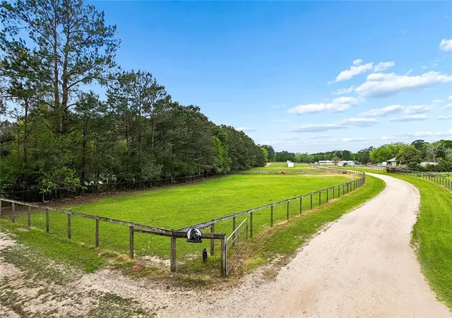 Homes for sale in Folsom, LA | 14712 Graci Rd, Folsom, LA 70437 | MLS# 2543454