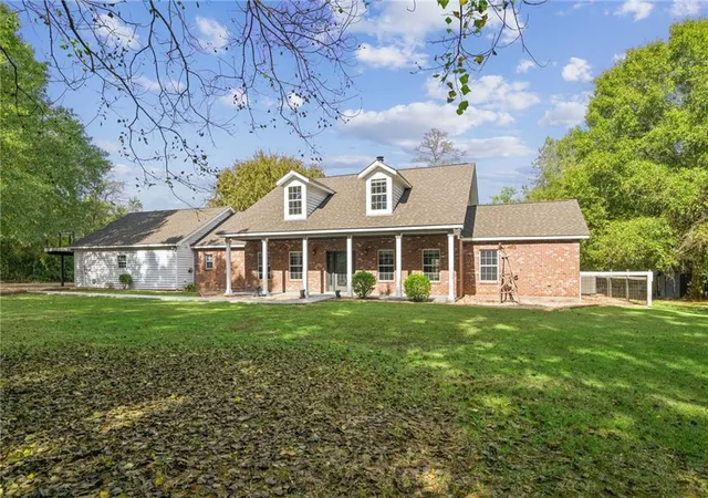 2nd image of 23375 Lowe Davis Rd, Covington, LA 70435 | MLS# 2543748
