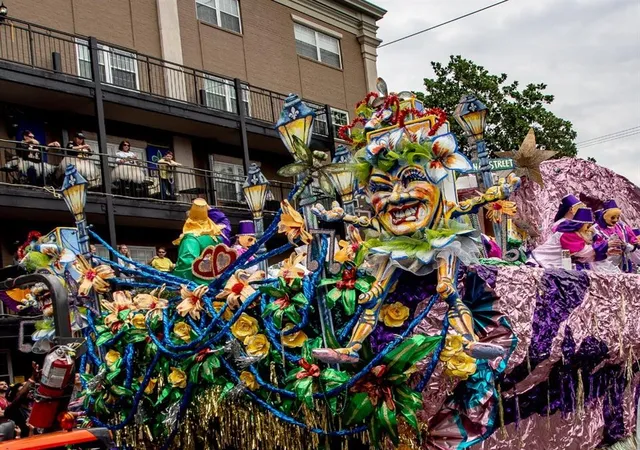 2nd image of 1750 Saint Charles Ave, New Orleans, LA 70130