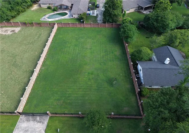 2nd image of 911 Greenlawn Dr, Hammond, LA 70401 | MLS# 2543726