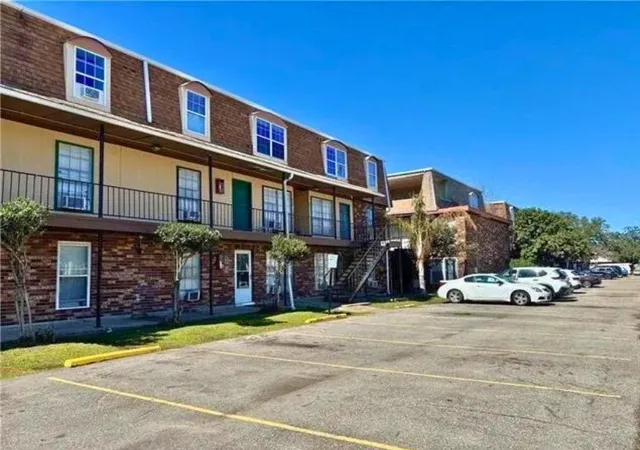 Homes for sale in Metairie, LA | 6200 Riverside Dr #426, Metairie, LA 70003 | MLS# 2544548