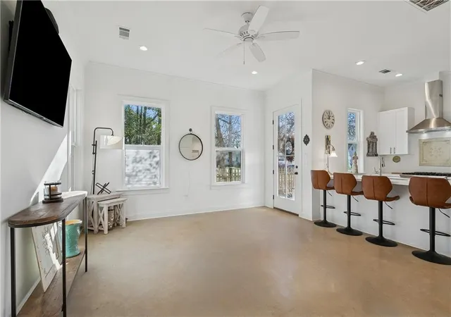3rd image of 710 N Monroe St, Covington, LA 70433 | MLS# 2544769