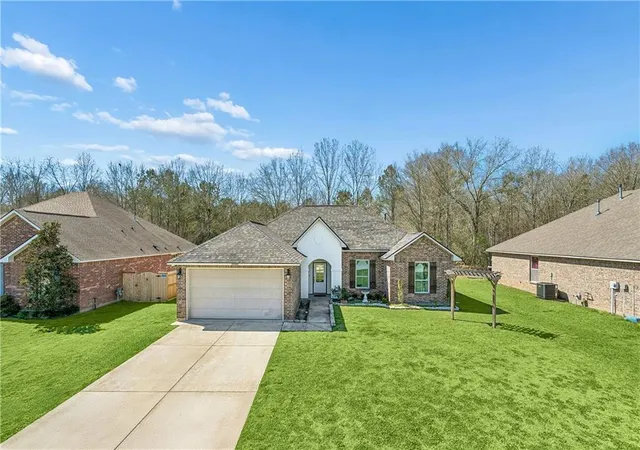 Homes for sale in Ponchatoula, LA | 39301 Franklin St, Ponchatoula, LA 70454 | MLS# 2544950