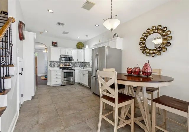 Homes for sale in Metairie, LA | 609 Cleary Ave, Metairie, LA 70001 | MLS# 2544949