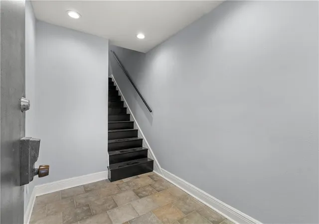 Photo 3 of Townhouse for sale at 596 River Rd, Westwego, LA 70094 | MLS# 2541076 | Listing updated on 2026-02-28