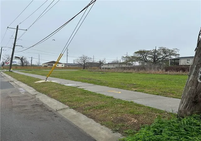 Photo 4 of Land for sale at 2722 Benefit St, New Orleans, LA 70122 | MLS# 2545392 | Listing updated on 2026-04-06