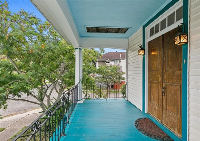 Homes for sale in New Orleans, LA | 4500 S Rocheblave St, New Orleans, LA 70125 | MLS# 2545555