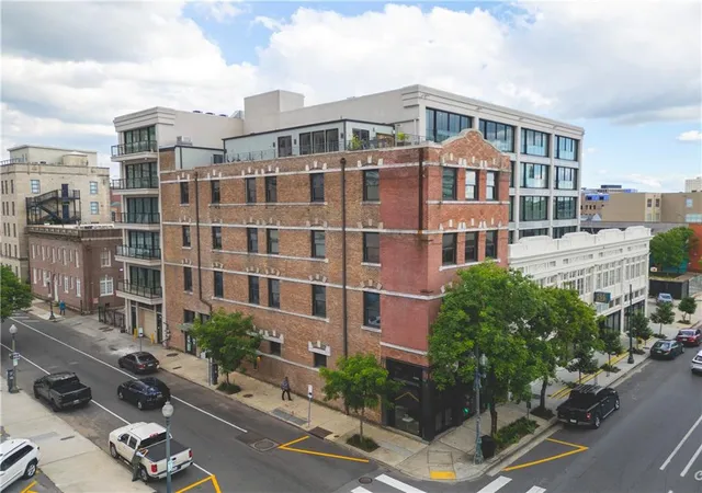 Photo 1 of Condo for sale at 888 Girod St #301, New Orleans, LA 70113 | MLS# 2545686 | Listing updated on 2026-08-26