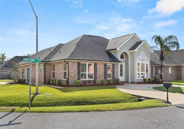 Homes for sale in Luling, LA | 218 Hawthorn Dr, Luling, LA 70070 | MLS# 2544622