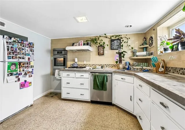 4th image of 411 Helios Ave, Metairie, LA 70005 | MLS# 2545884