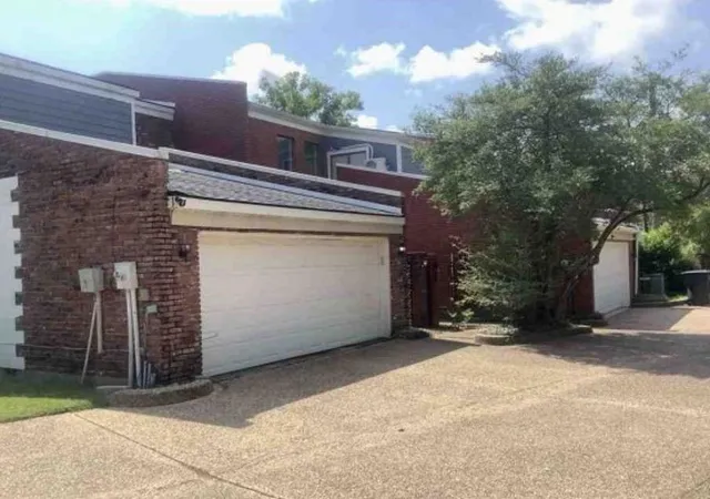 1st image of 1905 E Kings Hwy, Shreveport, LA 71105 | MLS# 2545998