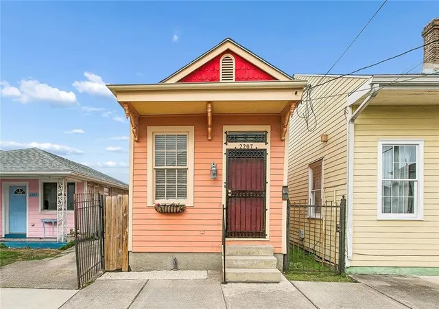 Homes for sale in New Orleans, LA | 2207 St Ann St, New Orleans, LA 70119 | MLS# 2544959