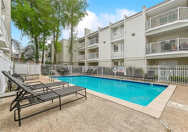 Homes for sale in Metairie, LA | 3805 Houma Boulevard, Metairie, LA 70006 | Houzeo