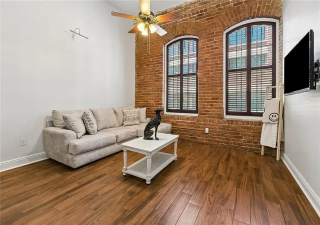 2nd image of 700 Commerce St #216, New Orleans, LA 70130 | MLS# 2543562