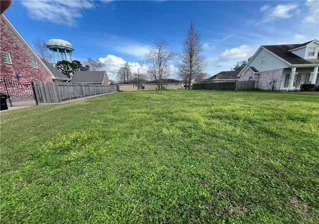 2nd image of 2017 Aramis Dr, Meraux, LA 70075 | MLS# 2546167