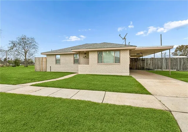 2nd image of 2220 Ventura Dr, Chalmette, LA 70043 | MLS# 2546097