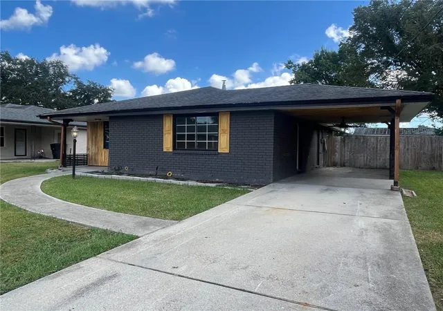 Photo 3 of Single family home for sale at 113 Tinsley Dr, Belle Chasse, LA 70037 | MLS# 2546431 | Listing updated on 2026-07-22