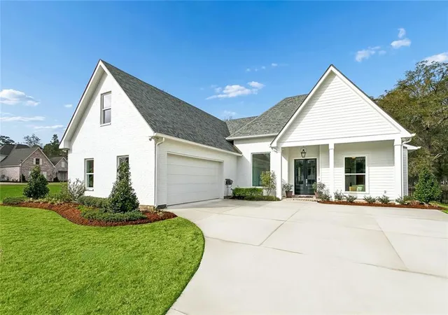 1st image of 305 Steeplechase Dr, Abita Springs, LA 70420 | MLS# 2545385