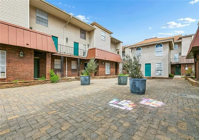 Homes for sale in Metairie, LA | 2509 Giuffrias Ave #515, Metairie, LA 70001 | MLS# 2544774