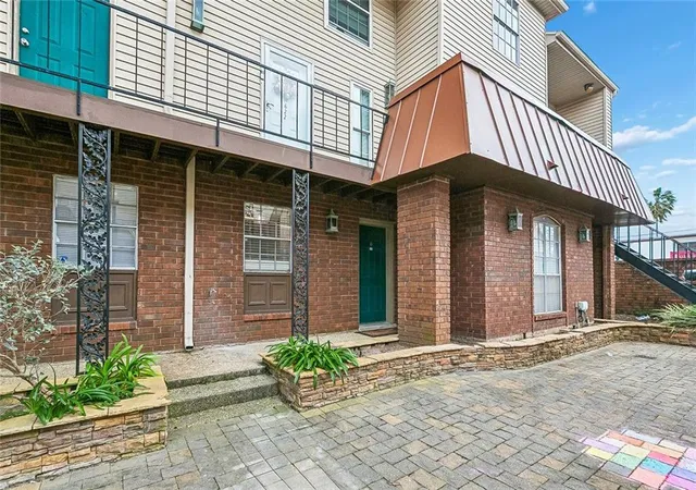 Homes for sale in Metairie, LA | 2509 Giuffrias Ave #515, Metairie, LA 70001 | MLS# 2544774