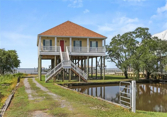 1st image of 89 Lakeview Dr, Slidell, LA 70458 | MLS# 2546725