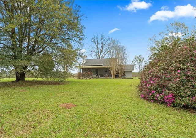 Homes for sale in Kentwood, LA | 75264 1054 Hwy, Kentwood, LA 70444 | MLS# 2545569