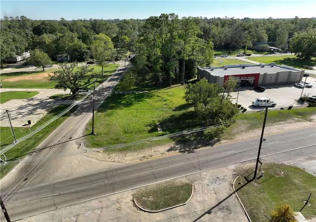 3rd image of 1112 E Thomas St, Hammond, LA 70401 | MLS# 2546911