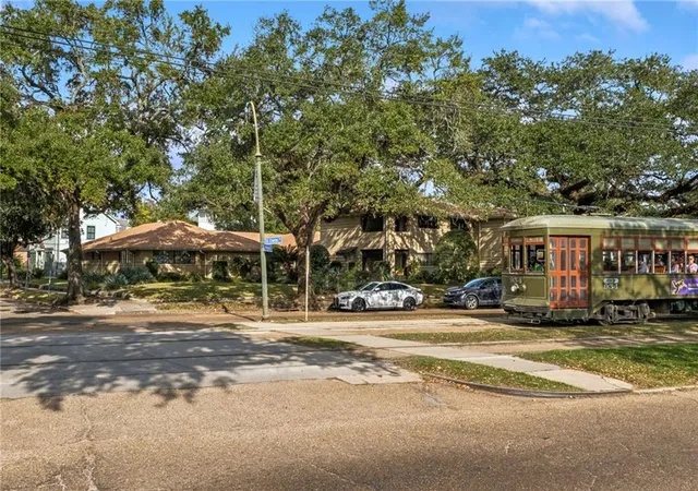 2nd image of 5231St St Charles Ave, New Orleans, LA 70115