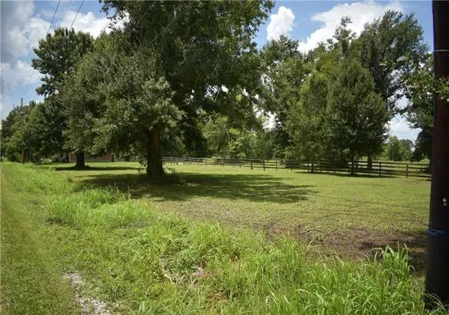 Photo 1 of Land for sale at Twin Oaks Dr Lot 1, Raceland, LA 70394 | MLS# 2547112 | Listing updated on 2026-03-11