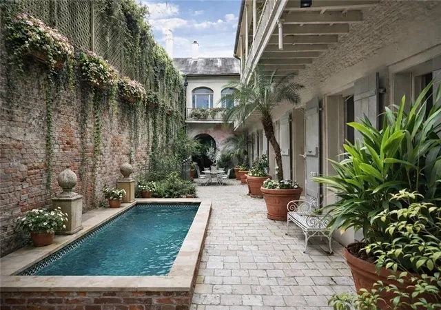 Photo 4 of Single family home for sale at 525 St Louis St, New Orleans, LA 70130 | MLS# 2545269 | Listing updated on 2026-07-16