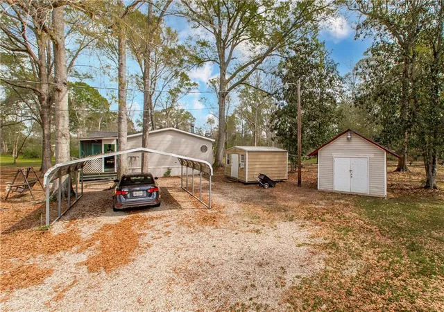 Photo 3 of Single family home for sale at 51132 Jenkins Ln, Tickfaw, LA 70466 | MLS# 2546970 | Listing updated on 2026-09-01