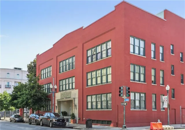 1st image of 760 Magazine St, New Orleans, LA 70130