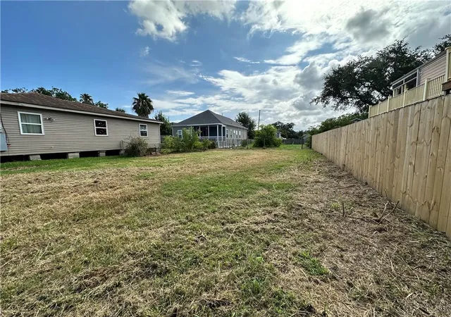 Homes for sale in New Orleans, LA | 6017 Warrington Dr, New Orleans, LA 70122 | MLS# 2547241