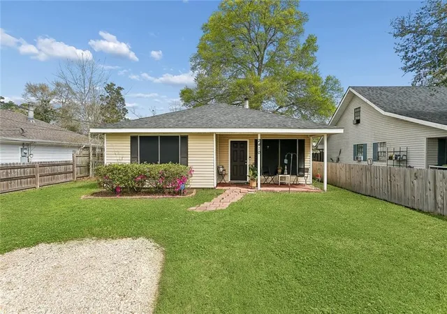 Photo 1 of Single family home for sale at 2410 Pelican St, Slidell, LA 70460 | MLS# 2547377 | Listing updated on 2026-03-13