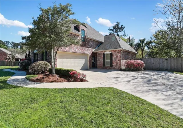 4th image of 323 Sandalwood Dr, Mandeville, LA 70448 | MLS# 2547032
