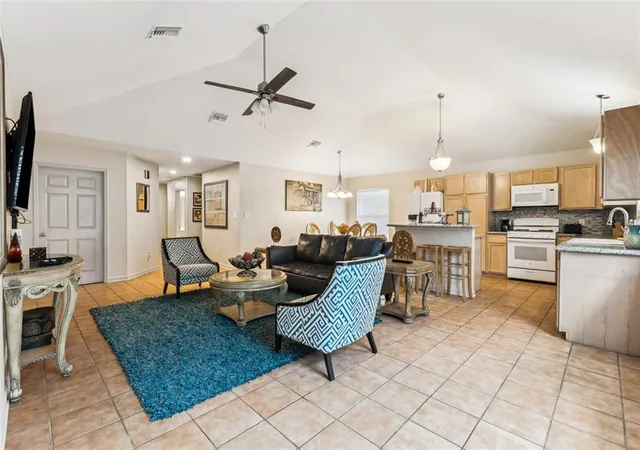 Homes for sale in New Orleans, LA | 2126 General Collins Ave, New Orleans, LA 70114 | MLS# 2547612