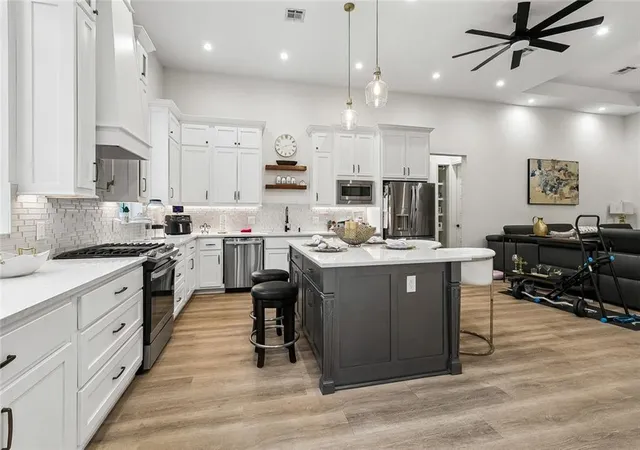 5th image of 2500 Pecan Dr, Chalmette, LA 70043 | MLS# 2547926