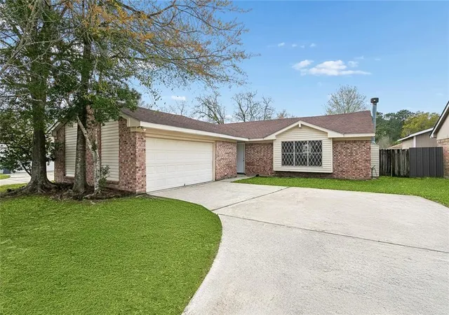Homes for sale in Slidell, LA | 307 Westminster Dr, Slidell, LA 70460 | MLS# 2547579