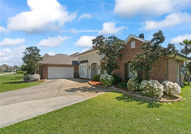2nd image of 118 W Augusta Ln, Slidell, LA 70458 | MLS# 2547972