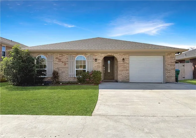 Homes for sale in Kenner, LA | 3313 Castle Dr, Kenner, LA 70065 | MLS# 2547616