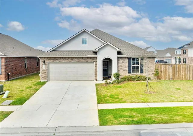 Photo 1 of Single family home for sale at 5206 Summer Pecan Dr, Slidell, LA 70461 | MLS# 2548321 | Listing updated on 2026-07-25