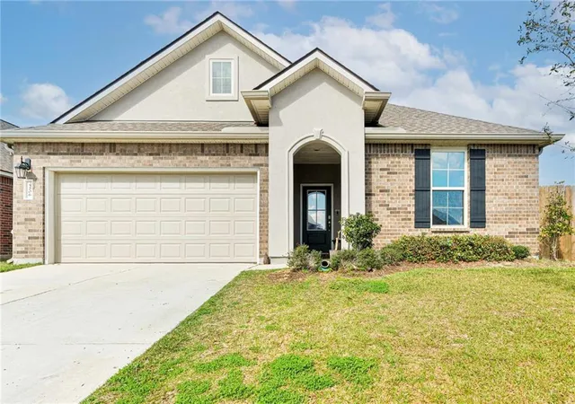 Photo 2 of Single family home for sale at 5206 Summer Pecan Dr, Slidell, LA 70461 | MLS# 2548321 | Listing updated on 2026-07-25
