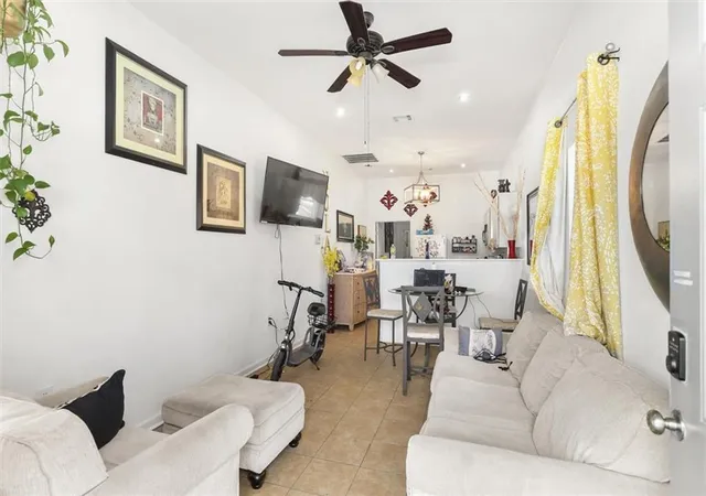 4th image of 2622 24 S Derbigny St, New Orleans, LA 70125 | MLS# 2548301