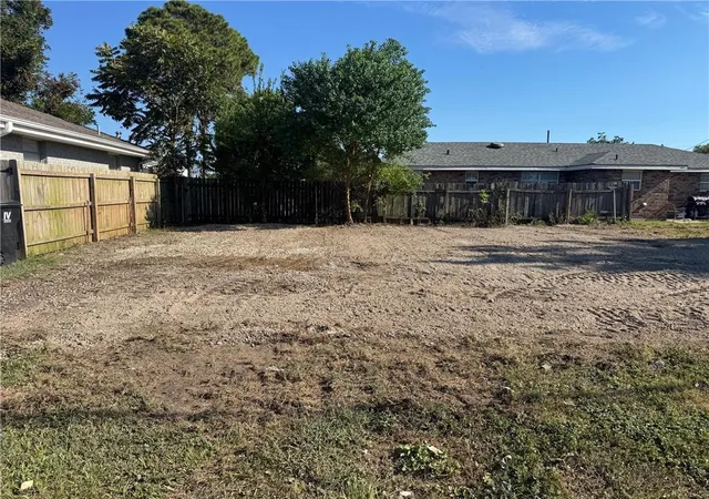 Photo 2 of Land for sale at 502 Chalmette Ave, Chalmette, LA 70043 | MLS# 2548487 | Listing updated on 2026-05-29