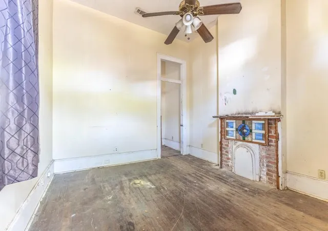 Photo 3 of Sale Pending at 735 Washington Ave, New Orleans, LA 70130 | MLS# 2548112 | Listing updated on 2026-03-19