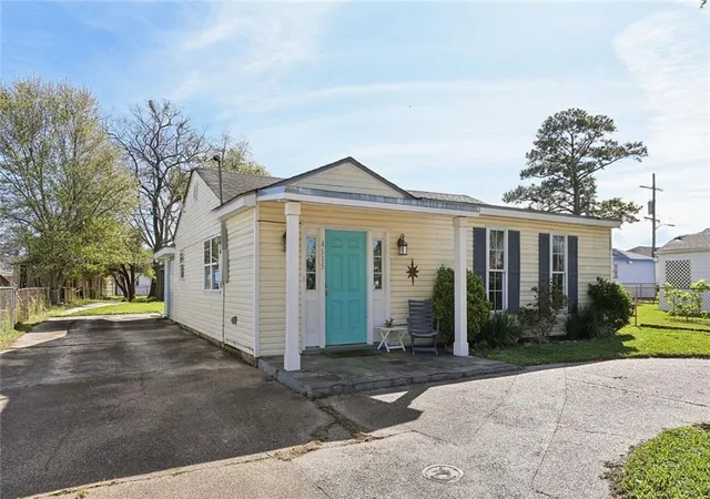 Photo 3 of Sale Pending at 4515 Montegut Dr, New Orleans, LA 70126 | MLS# 2547863 | Listing updated on 2026-08-05